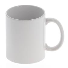 Photogaphie d'un mug blanc avec une anse en oreille.